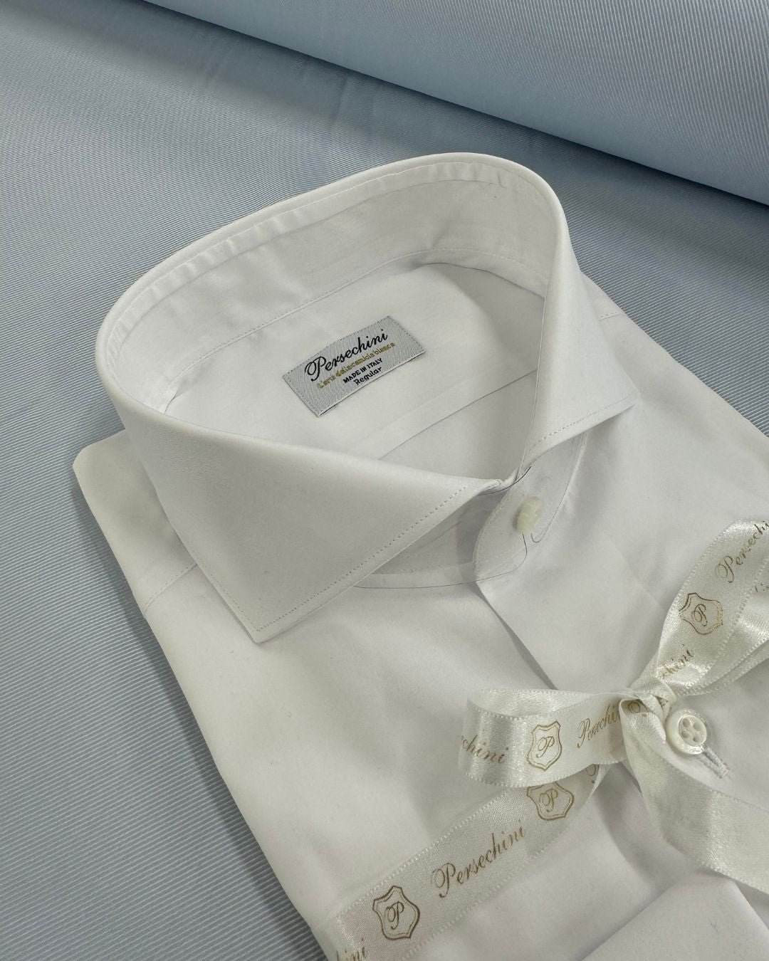L’eleganza sartoriale nel tuo guardaroba: La Camicia Bianca Cullinan Giza 45 – Titolo 300